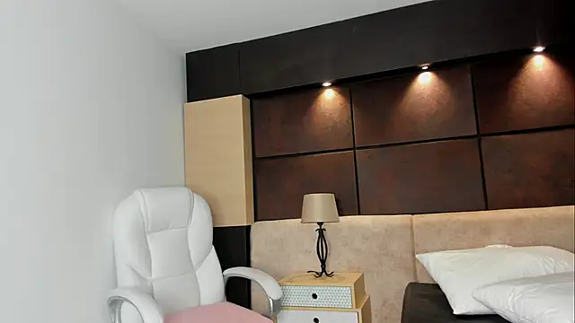 CandelaMartineez online show from October 13, 2025, 6:41 pm