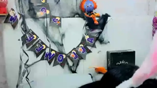 VioletxBloom online show from October 27, 2025, 9:30 pm