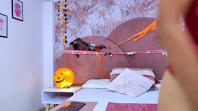 Samanta Isel online show from October 30, 2025, 3:08 am