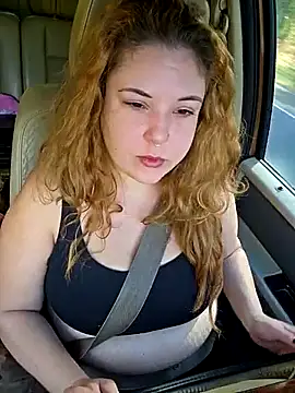 LacyLaurent online show from November 28, 2025, 5:04 pm