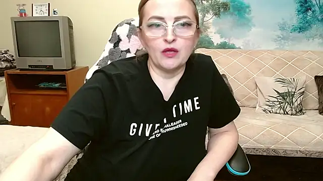 MermaidCurves online show from October 27, 2025, 4:22 pm