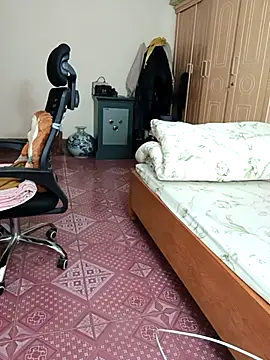 Moona heny online show from December 15, 2025, 12:04 am