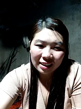 quynhkoolbae online show from December 5, 2025, 1:31 pm