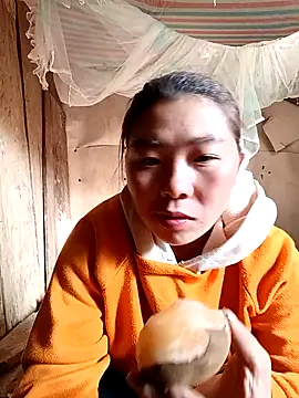 quynhkoolbae online show from December 20, 2025, 1:23 am