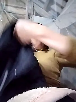 Annaacutee online show from November 29, 2025, 1:25 pm