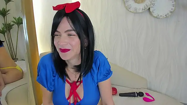 Snapshot of Velora__ chatting on September 30, 2025, 4:06 am Velora online show from September 30, 2025, 4:06 am