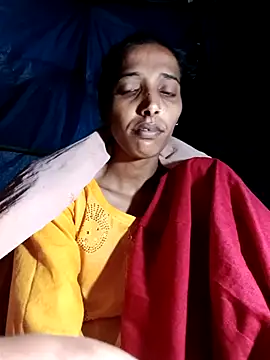 Snapshot of Pinki_thakur_1 chatting on October 1, 2025, 11:22 pm Pinki thakur 1 online show from October 1, 2025, 11:22 pm