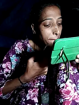 Snapshot of Pinki_thakur_1 chatting on November 1, 2025, 7:05 pm Pinki thakur 1 online show from November 1, 2025, 7:05 pm