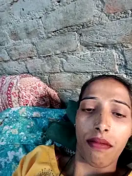 Snapshot of Pinki_thakur_1 chatting on November 2, 2025, 8:17 am Pinki thakur 1 online show from November 2, 2025, 8:17 am