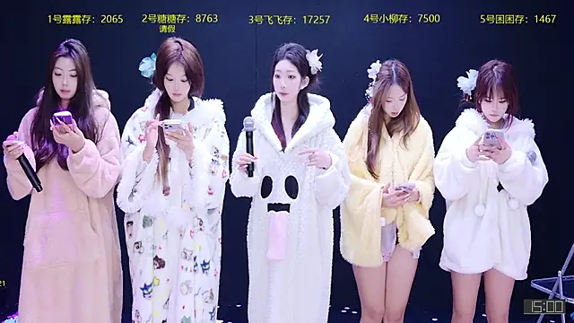 Snapshot of CrazyGirl-888 chatting on October 28, 2025, 2:31 pm CrazyGirl-888 online show from October 28, 2025, 2:31 pm