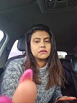 Indian GlowingMiax online show from September 25, 2025, 8:18 am