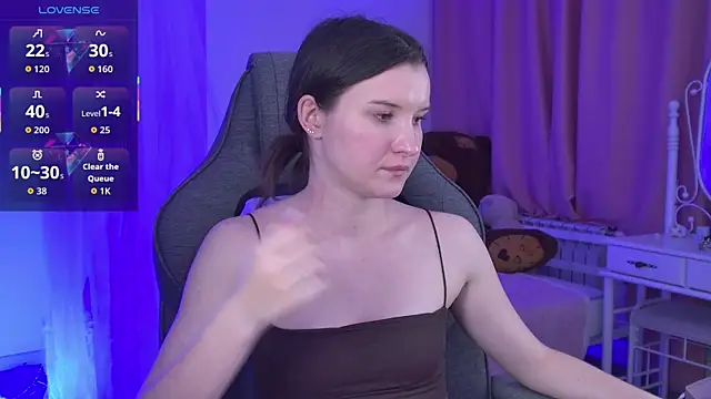 AgataWillis online show from April 7, 2026, 5:02 pm