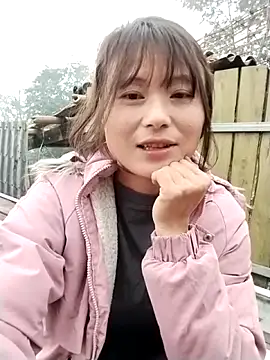 linda bae00 online show from December 16, 2025, 2:49 am