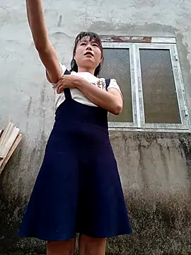 Snapshot of linda_bae00 chatting on March 30, 2026, 12:44 am linda bae00 online show from March 30, 2026, 12:44 am