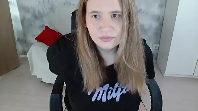 AdelinaLawson online show from April 12, 2026, 11:26 am