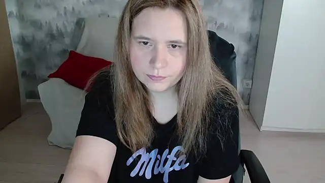 AdelinaLawson online show from April 19, 2026, 7:18 am