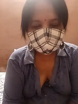 hot-chanda online show from September 13, 2025, 8:03 am