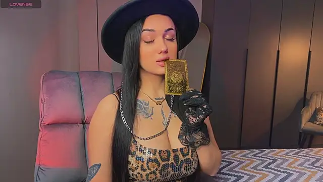 Snapshot of mygoddesshecate chatting on October 5, 2025, 3:05 am mygoddesshecate online show from October 5, 2025, 3:05 am