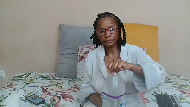 Snapshot of SugarPoppy24xxx chatting on October 6, 2025, 11:51 am SugarPoppy24xxx online show from October 6, 2025, 11:51 am