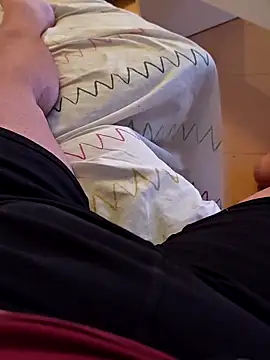 t-dog26 online show from April 26, 2026, 5:05 am