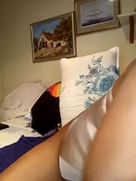 Missparis online show from November 21, 2025, 8:29 pm