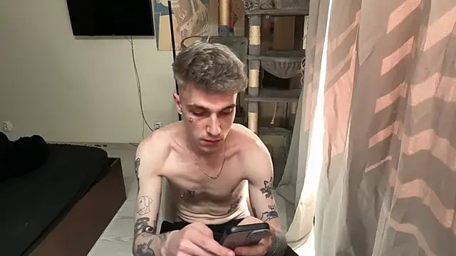 davesinner online show from April 15, 2026, 8:43 am