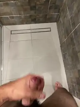 MrZli online show from October 13, 2025, 3:01 pm