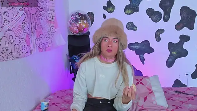 Snapshot of brihanna_cooper chatting on October 5, 2025, 4:49 pm brihanna cooper online show from October 5, 2025, 4:49 pm