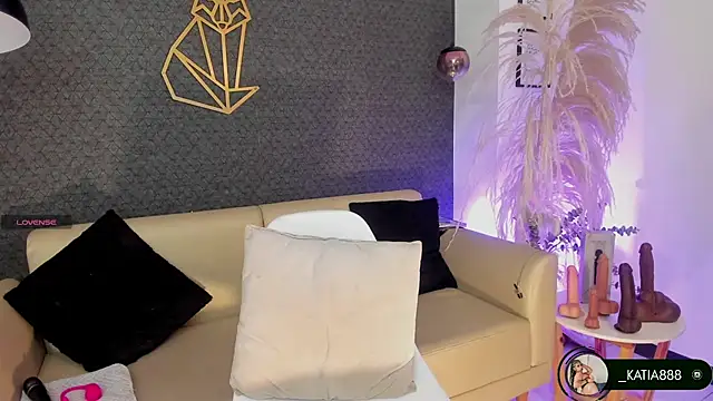 Snapshot of Katia_fire chatting on March 2, 2026, 12:35 am Katia fire online show from March 2, 2026, 12:35 am