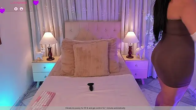 Salmavalentino online show from May 21, 2026, 1:12 am
