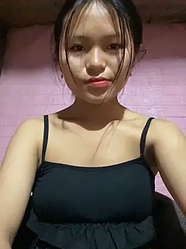 Snapshot of milo_bae chatting on February 22, 2026, 12:23 am milo bae online show from February 22, 2026, 12:23 am