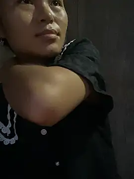 Snapshot of milo_bae chatting on July 15, 2026, 10:37 pm milo bae online show from July 15, 2026, 10:37 pm