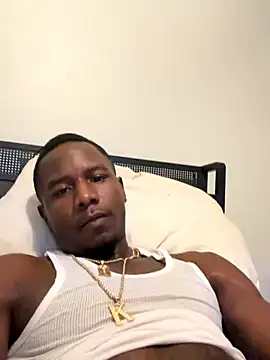 Snapshot of dreeFK chatting on October 20, 2025, 7:36 pm dreeFK online show from October 20, 2025, 7:36 pm