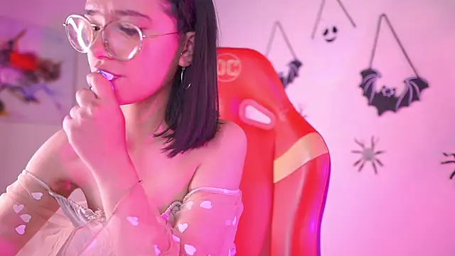 Lana Dreams  online show from October 9, 2025, 11:36 pm