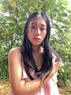 EmLy02 online show from October 17, 2025, 2:37 am