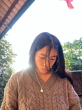 EmLy02 online show from November 26, 2025, 12:33 am