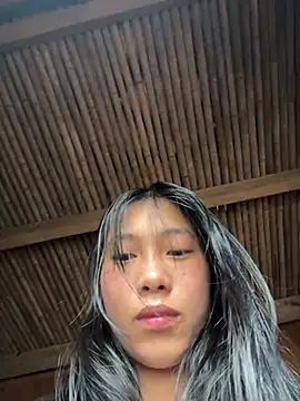 EmLy02 online show from April 2, 2026, 2:53 am