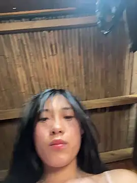 EmLy02 online show from April 9, 2026, 2:55 am