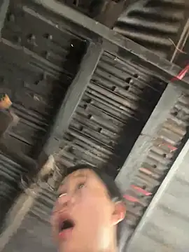 EmLy02 online show from April 17, 2026, 2:14 am