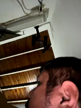 Snapshot of Diabloproducciones chatting on October 4, 2025, 11:47 pm Diabloproducciones online show from October 4, 2025, 11:47 pm