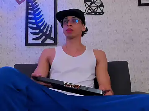 nicolai drake online show from October 1, 2025, 2:06 am