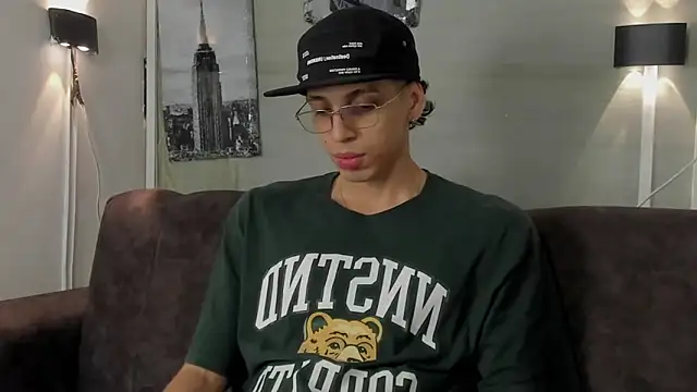 nicolai drake online show from November 5, 2025, 3:39 am