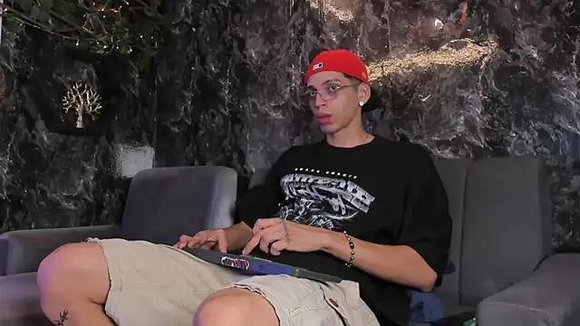 nicolai drake online show from November 8, 2025, 3:29 am