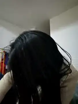 lingling5200 online show from March 12, 2026, 10:21 am