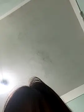 Snapshot of qinejr37 chatting on October 4, 2025, 11:03 pm qinejr37 online show from October 4, 2025, 11:03 pm