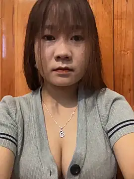 Snapshot of qinejr37 chatting on October 18, 2025, 12:35 am qinejr37 online show from October 18, 2025, 12:35 am