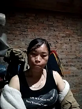   Ngoc20   online show from December 1, 2025, 5:56 am