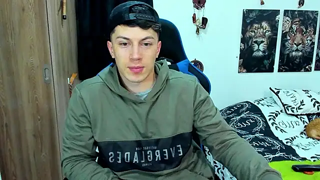 javiersexymann online show from December 4, 2024, 11:35 pm