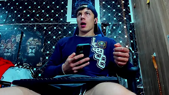 javiersexymann online show from January 13, 2026, 9:20 pm