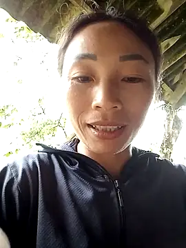 lucybaby00 online show from October 6, 2025, 9:07 am